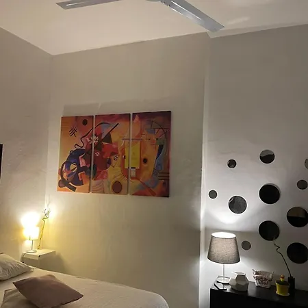 Casaro Stazione Apartment Bari